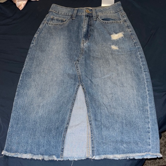 SO Dresses & Skirts - New with tags Distressed Denim Skirt w/front slit